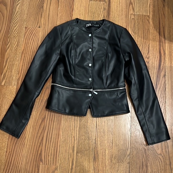 ZARA FAUX LEATHER ZIPPER JACKET - Picture 5 of 10